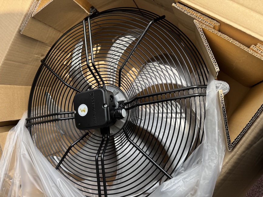 IMG_5336-Ziehl-Abegg FN050-VDD.4I.A7P1 vent. 1.jpg